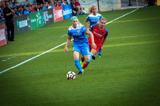 开云入口-职业乒乓球联赛吸引大量社会关注，职业乒乓球员与业余的比赛视频